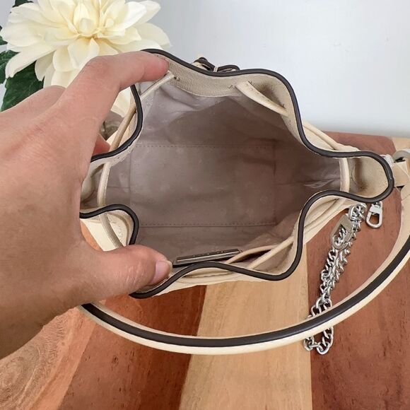 NWT Tory Burch Willa Mini Bucket Bag - Picture 6 of 10